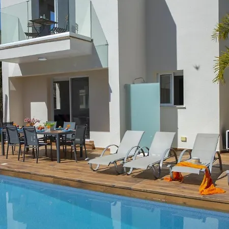 Tsokkos Family - Pool Garden 2' Walk To Vakantiehuis *