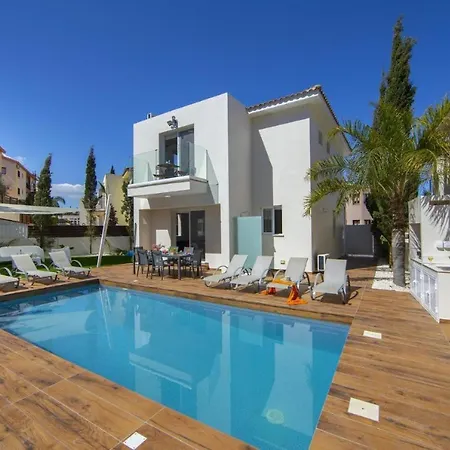 Tsokkos Family - Pool Garden 2' Walk To Vakantiehuis