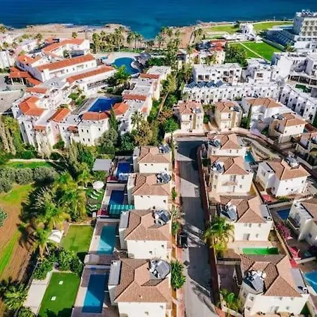 Tsokkos Family - Pool Garden 2' Walk To Vakantiehuis