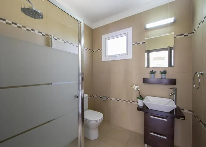 Tsokkos Family - Pool Garden 2' Walk To Casa de Férias Protaras