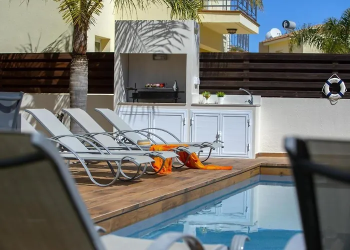 Tsokkos Family - Pool Garden 2' Walk To Casa de Férias *