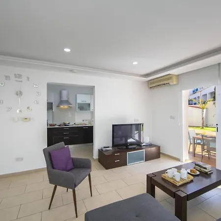 Tsokkos Family - Pool Garden 2' Walk To * 프로타라스