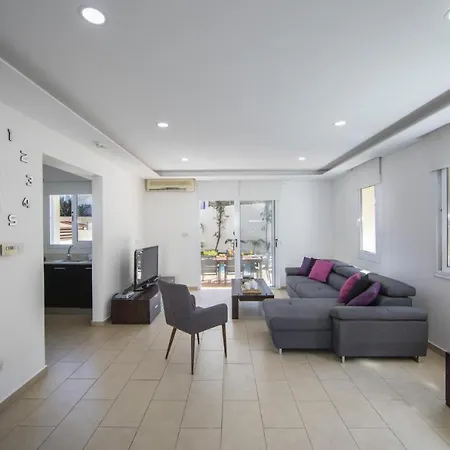 Tsokkos Family - Pool Garden 2' Walk To 프로타라스