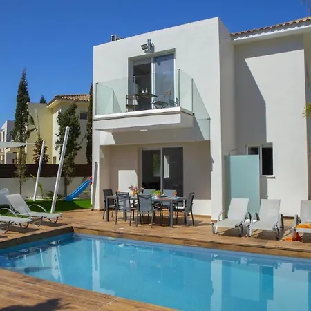 Tsokkos Family - Pool Garden 2' Walk To *