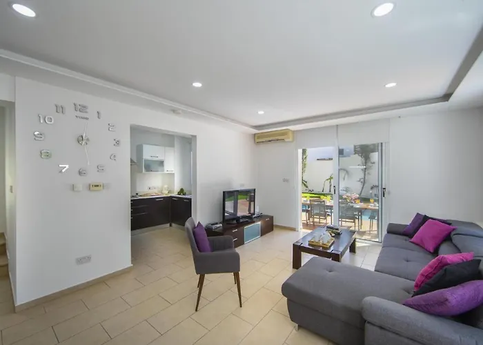 Tsokkos Family - Pool Garden 2' Walk To Protaras