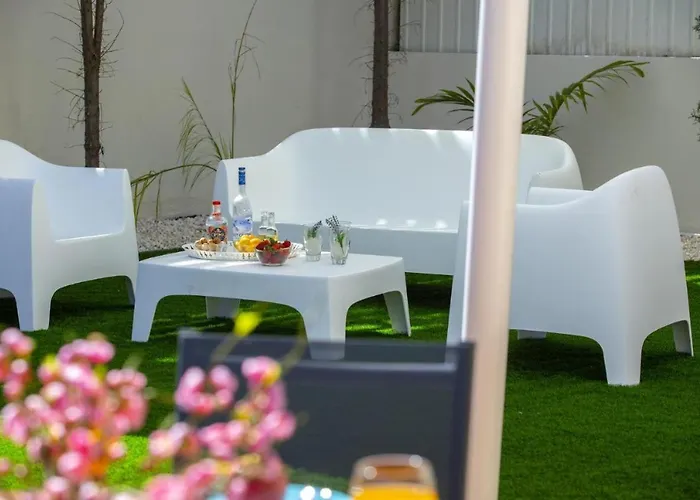 Case de vacanță Tsokkos Family - Pool Garden 2' Walk To