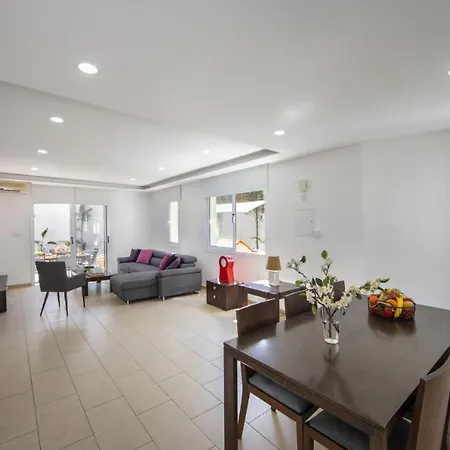 Tsokkos Family - Pool Garden 2' Walk To * Protaras