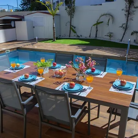 Tsokkos Family - Pool Garden 2' Walk To Protaras